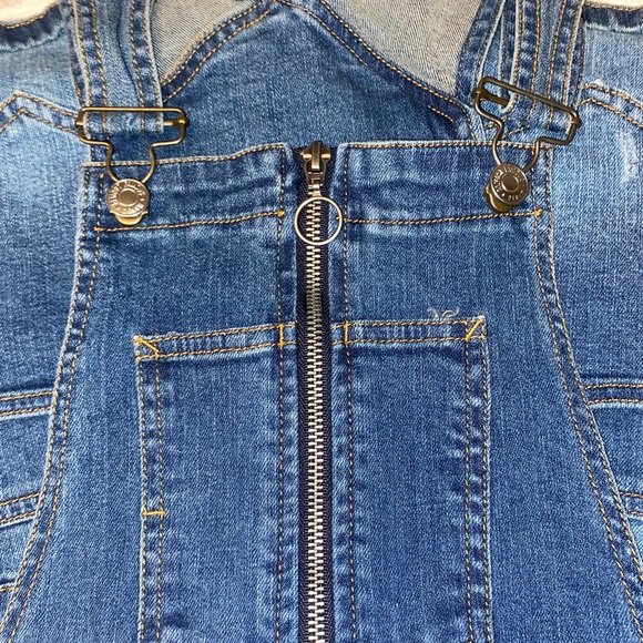 Denim overall shorts - Picture 3 of 5